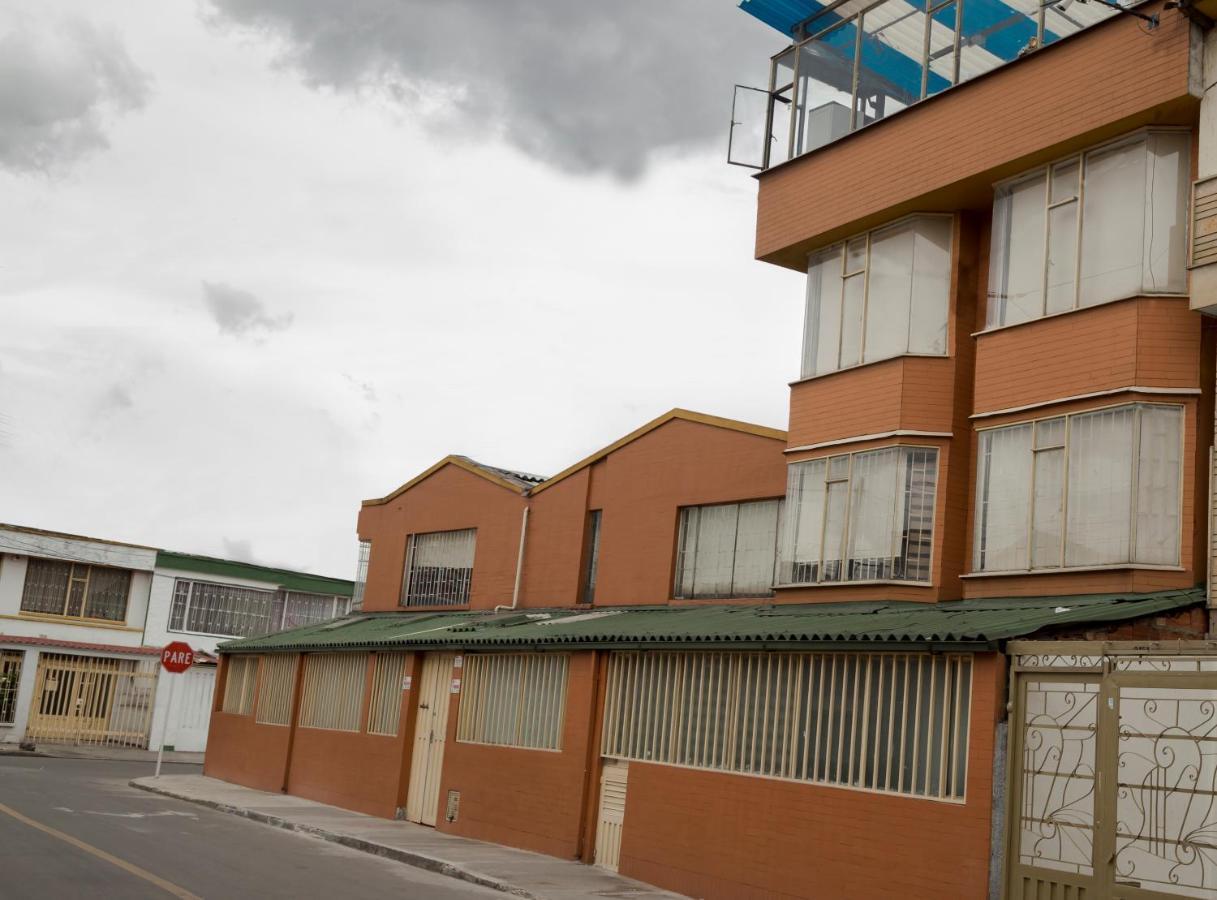 Deportel Bogotá Buitenkant foto